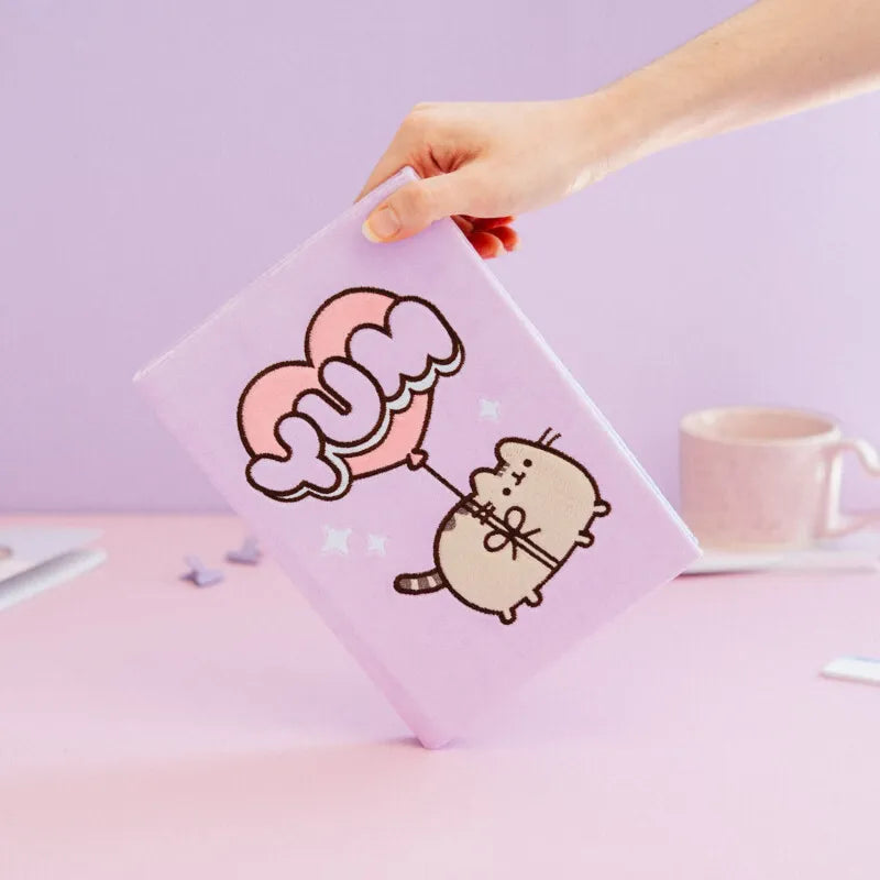 Pusheen – Pliušinė užrašų knygelė / A5 formato užrašų knygelė iš „Moments“ kolekcijos