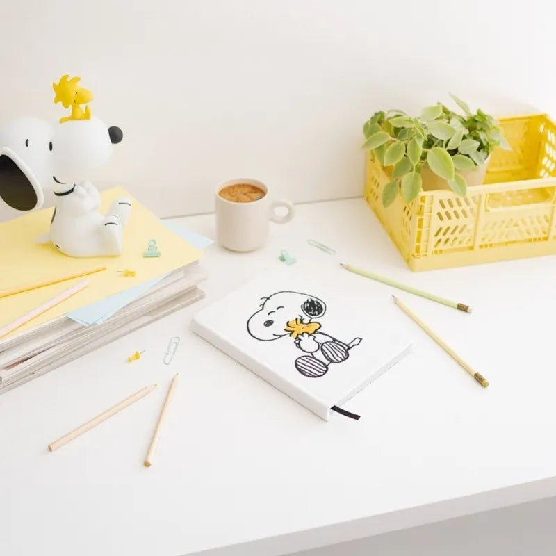 Snoopy – Pliušinis sąsiuvinis / A5 formato užrašų knygelė iš „Lazy Days“ kolekcijos