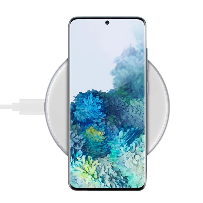 Crong PowerSpot spartusis belaidis įkroviklis – 15 W aliumininis USB-C „Qi“ belaidis įkroviklis su grūdinto stiklo danga (sidabrinė balta)