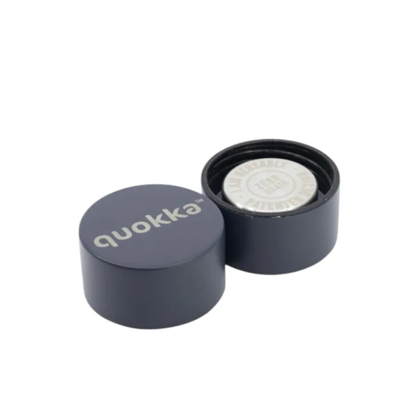 Quokka Solid With Strap – 630 ml nerūdijančio plieno termoso butelis su dirželiu (grafito spalvos)