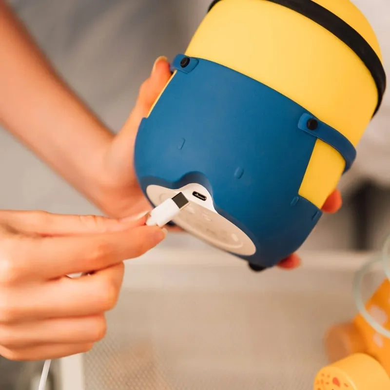 Minions – Minkštas silikoninis LED naktinis šviestuvas vaikams Bob 15 cm