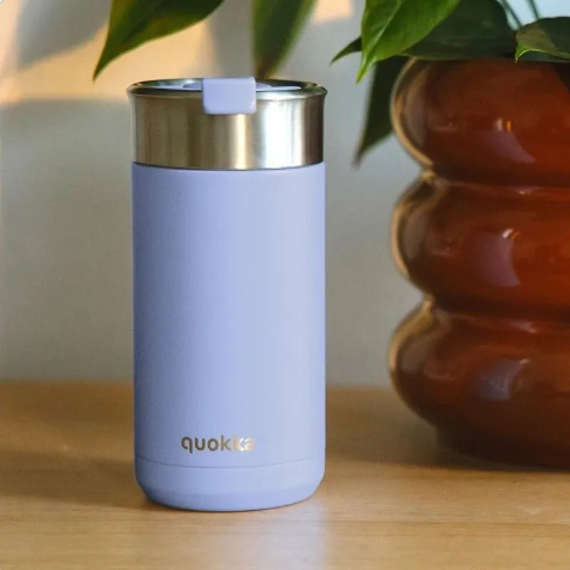 Quokka Boost Coffee Tumbler – nerūdijančio plieno termopuodelis su sieteliu 400 ml (Denim Blue)