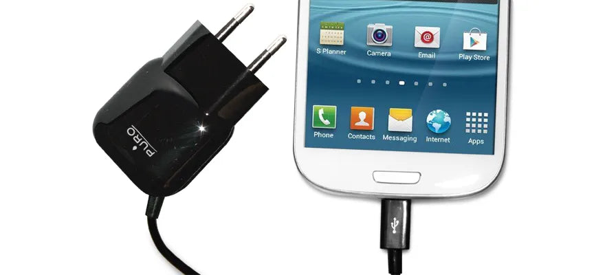 PURO mini kelioninis įkroviklis – nešiojamasis sieninis įkroviklis su „Micro USB“ kabeliu (juodas)