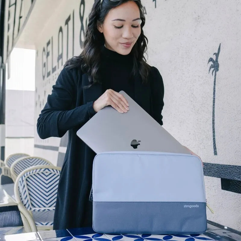 STM Origin nešiojamojo kompiuterio dėklas – dėklas Apple MacBook Pro 14" / 14" / 13" nešiojamiesiems kompiuteriams (šviesiai mėlyna)
