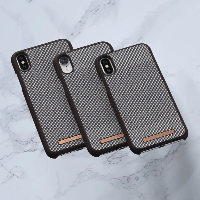 Nordic Elements Saeson Idun – dėklas Apple iPhone XR (tamsiai rudas raštas 1)