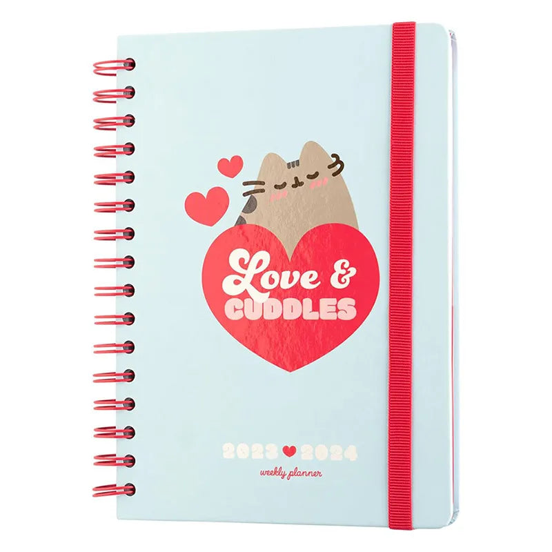 Pusheen – kalendorius / savaitinis planuoklis 2023/2024 m. iš „Purrfect Love“ kolekcijos (14,8 x 21 cm)