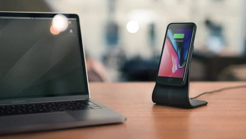 XVIDA greitojo įkrovimo stalinio įkrovimo stovas – indukcinis įkroviklis Samsung Quick Charge 2.0 (juodas)