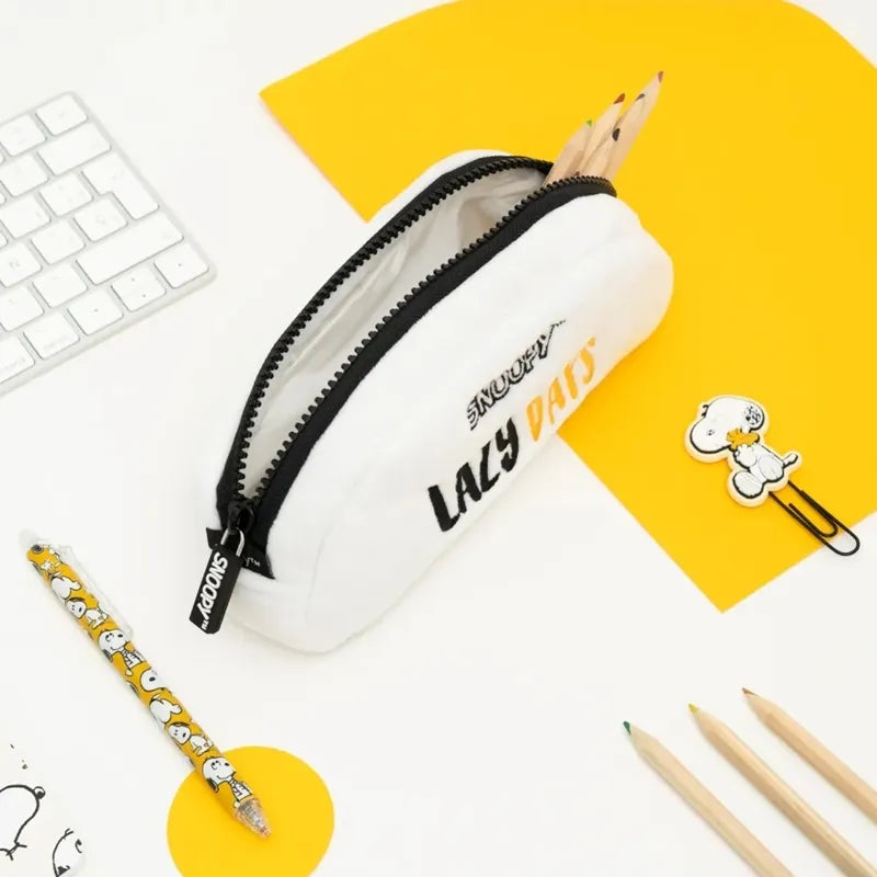 Snoopy – Pliušinis penalas priedams iš „Lazy Days“ kolekcijos