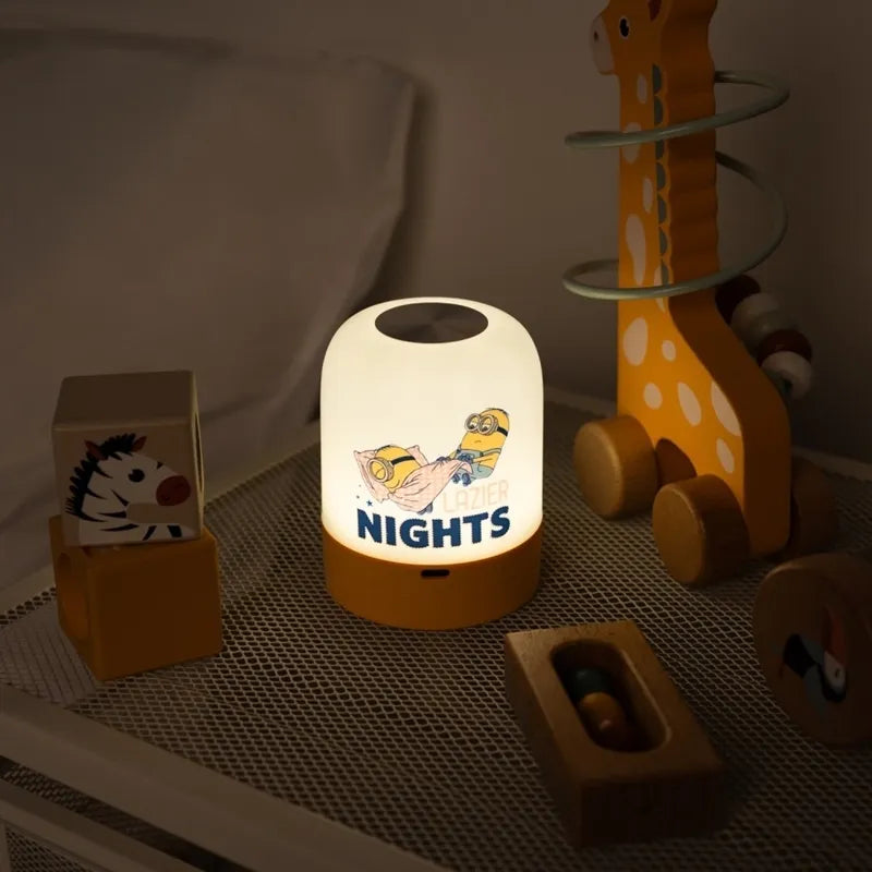 Minions – belaidė USB-C LED nuotaikinė lempa vaikams su reguliuojamu ryškumu