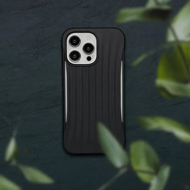 X-Doria Raptic Clutch – Biologiškai skaidus dėklas, skirtas iPhone 14 (Išbandytas kritimas iš 3m) (Juodas)