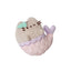Pusheen – pliušinis žaislas undinėlė su kriaukle 12 cm
