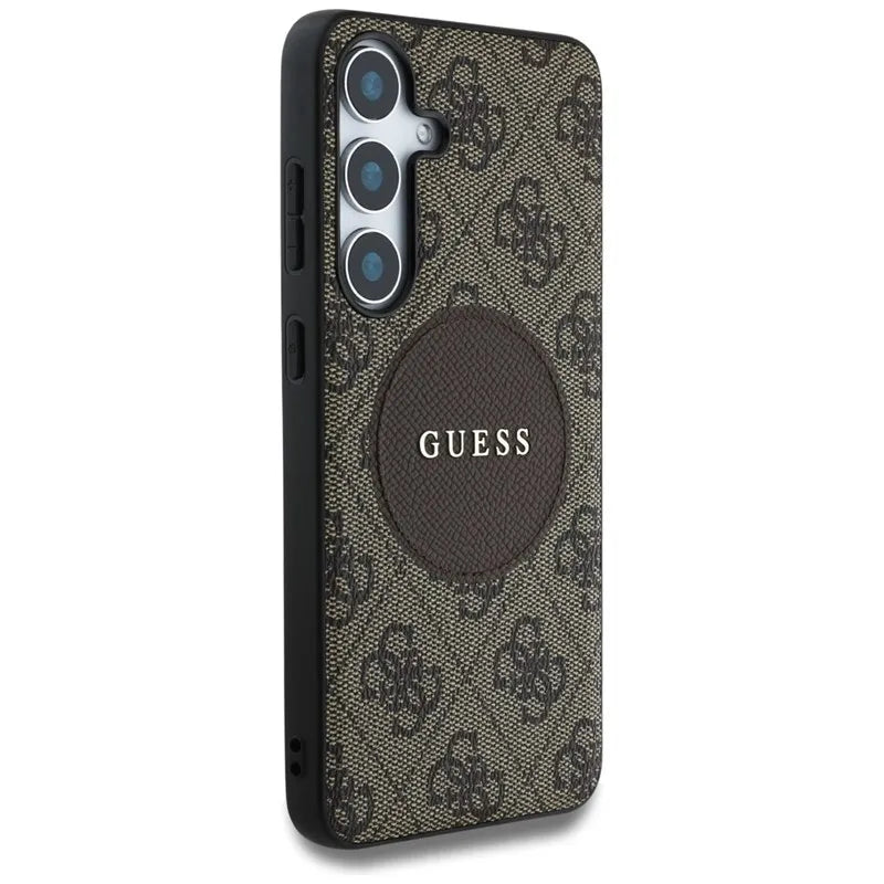 Guess 4G Round Patch Classic Logo MagSafe – dėklas Samsung Galaxy S25+ (rudas)