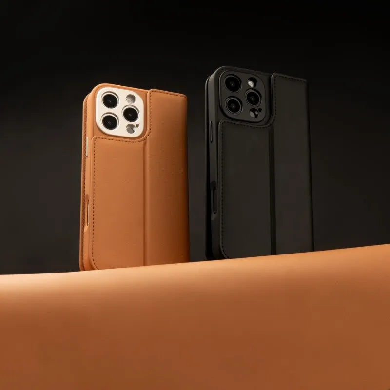Moshi Overture MagSafe – 3-in-1 odinis atverčiamas dėklas, skirtas iPhone 16 Pro (karamelės ruda)