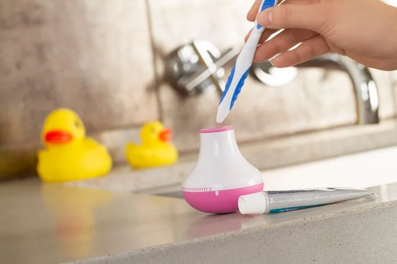 Quirky Bobble Brush – dantų šepetėlio stovas su rankenėle (mėlynas)