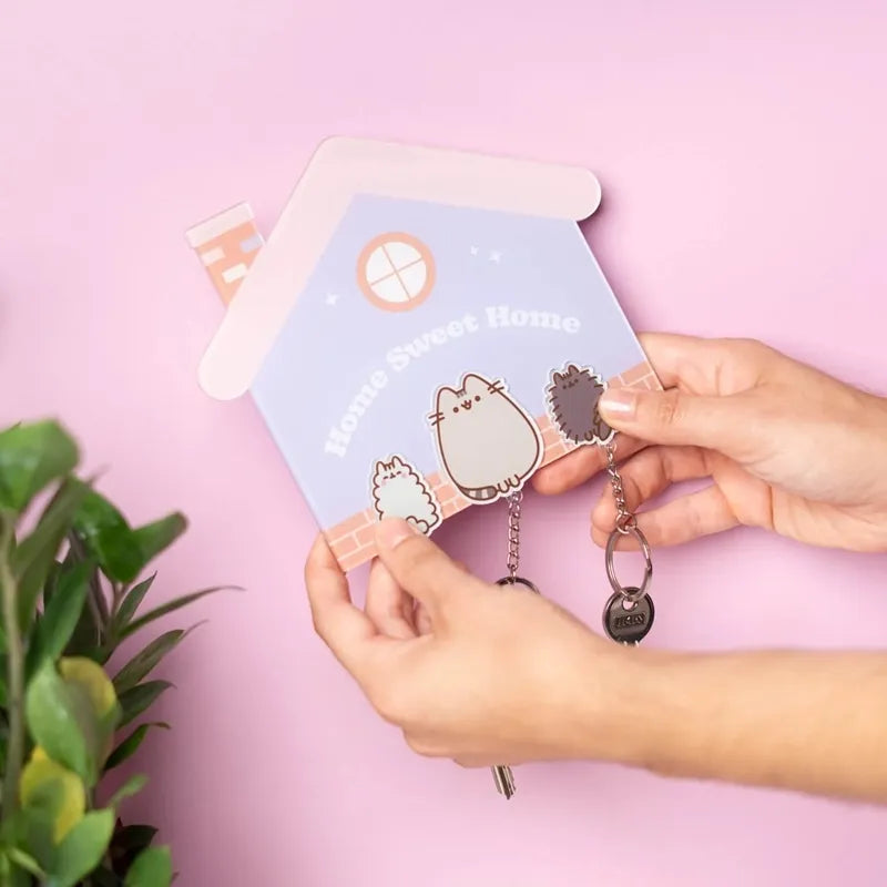 Pusheen – raktų pakabukų laikiklis su magnetiniais pakabukais