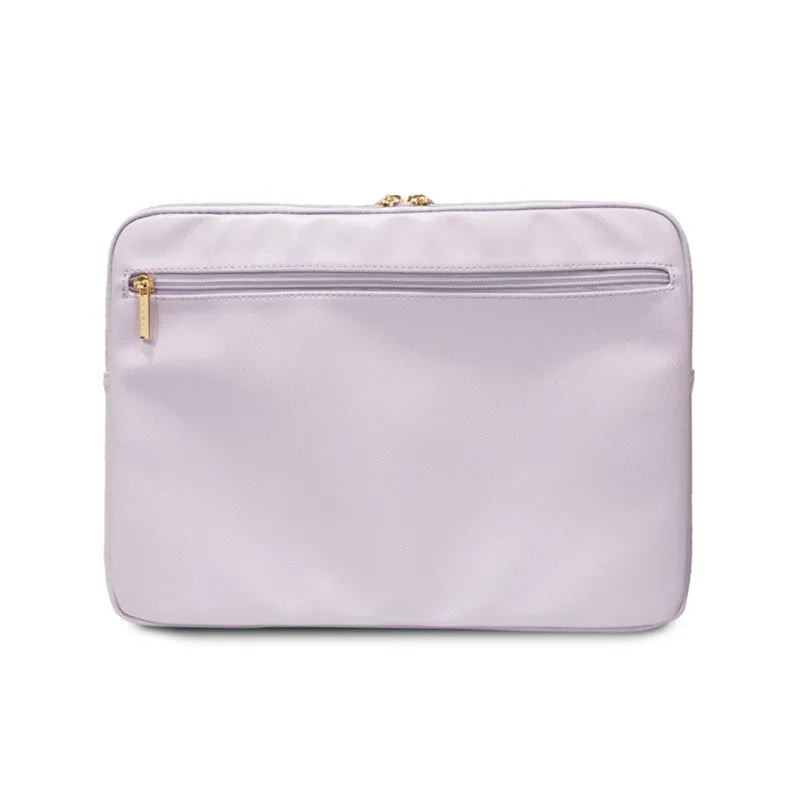 „Guess Triangle 4G Sleeve“ – nešiojamojo kompiuterio dėklas 13" / 14" (violetinis)