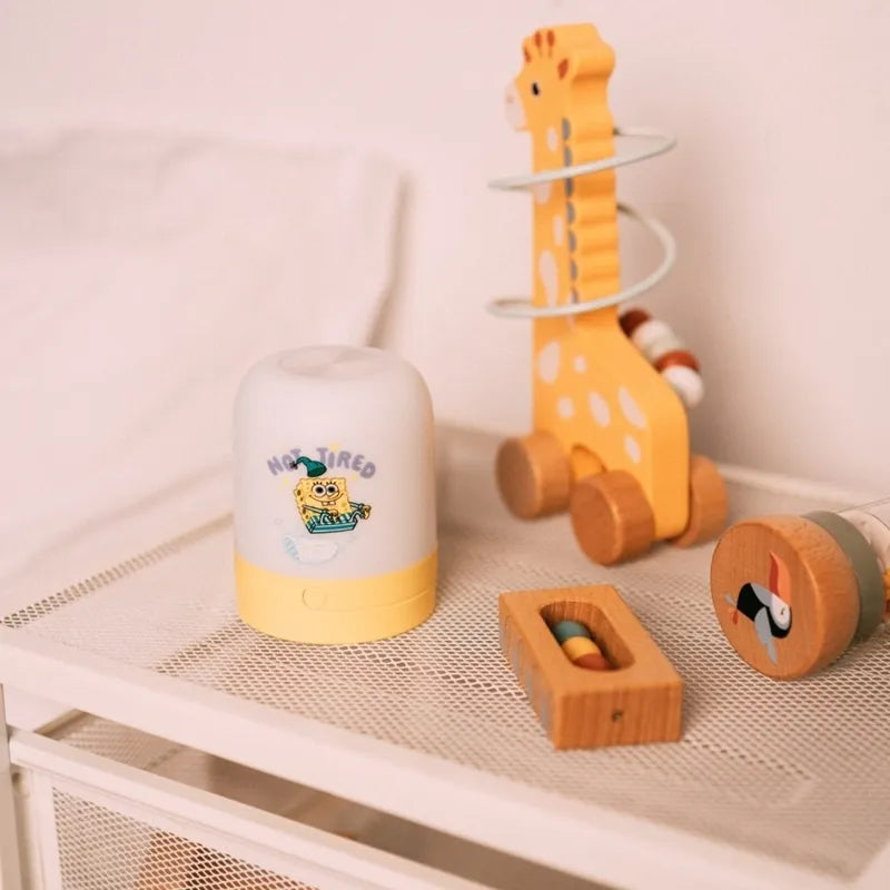 Spongebob – belaidė USB-C LED aplinkos apšvietimo lempa vaikams su reguliuojamu ryškumu