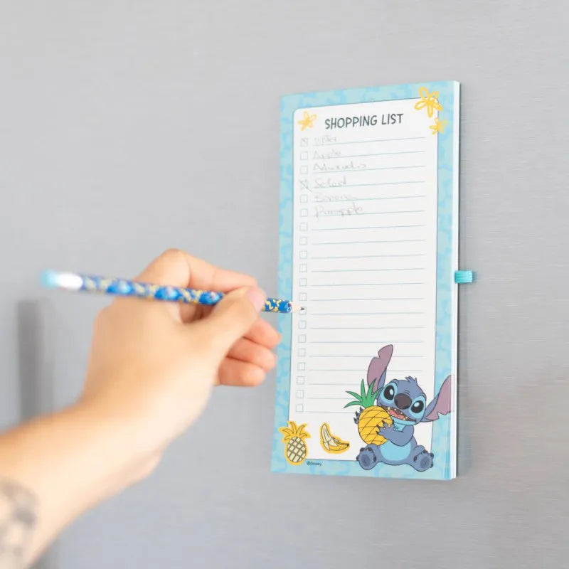 Disney Stitch – Magnetinė užrašų knygelė / pirkinių sąrašas šaldytuvui + pieštukas iš „Tropical“ kolekcijos (10 x 21 cm)