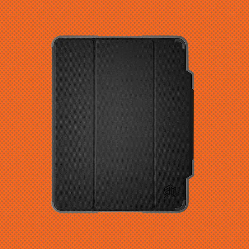 STM Dux Plus – tvirtas dėklas iPad 11“ (2025) / 10.9” (2022) MIL-STD-810G su Apple Pencil laikikliu (juodas) EDU/COM versija