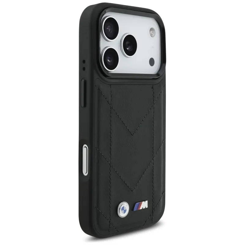 BMW M Quilted Logo MagSafe – iPhone 17 Pro dėklas (juodas)