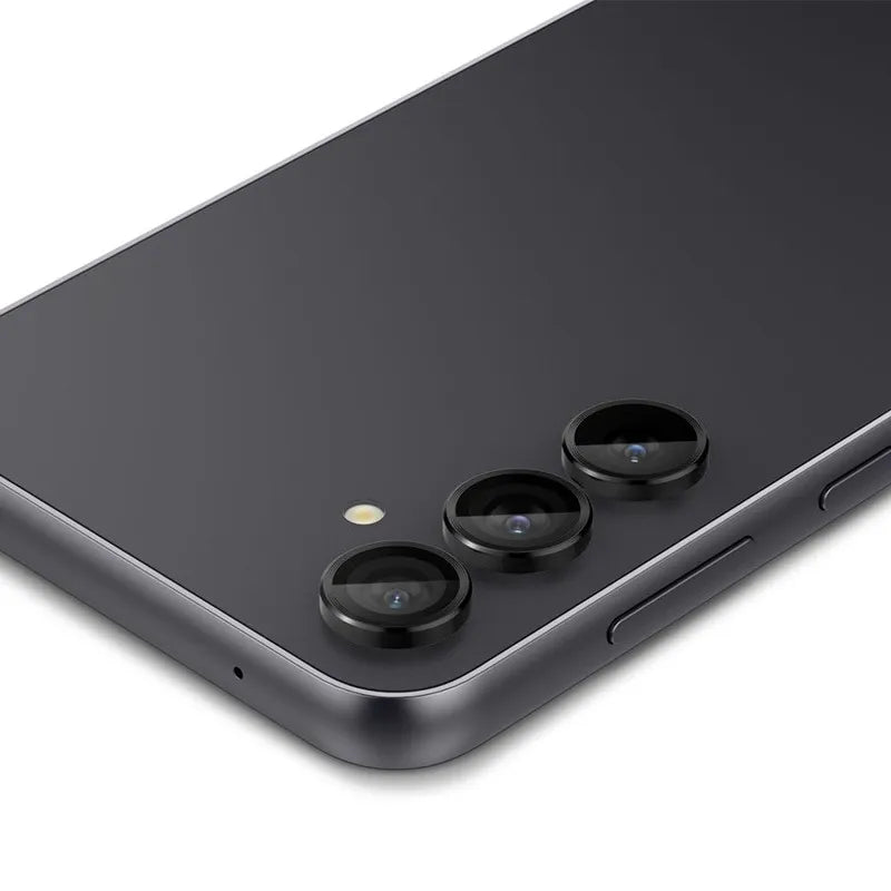 Spigen Optik Pro GLAS.TR EZ Fit kameros apsauga 2 vnt. pakuotė - Objektyvo apsauginis stiklas Samsung Galaxy S23 FE (2 vnt.) (Juodas)