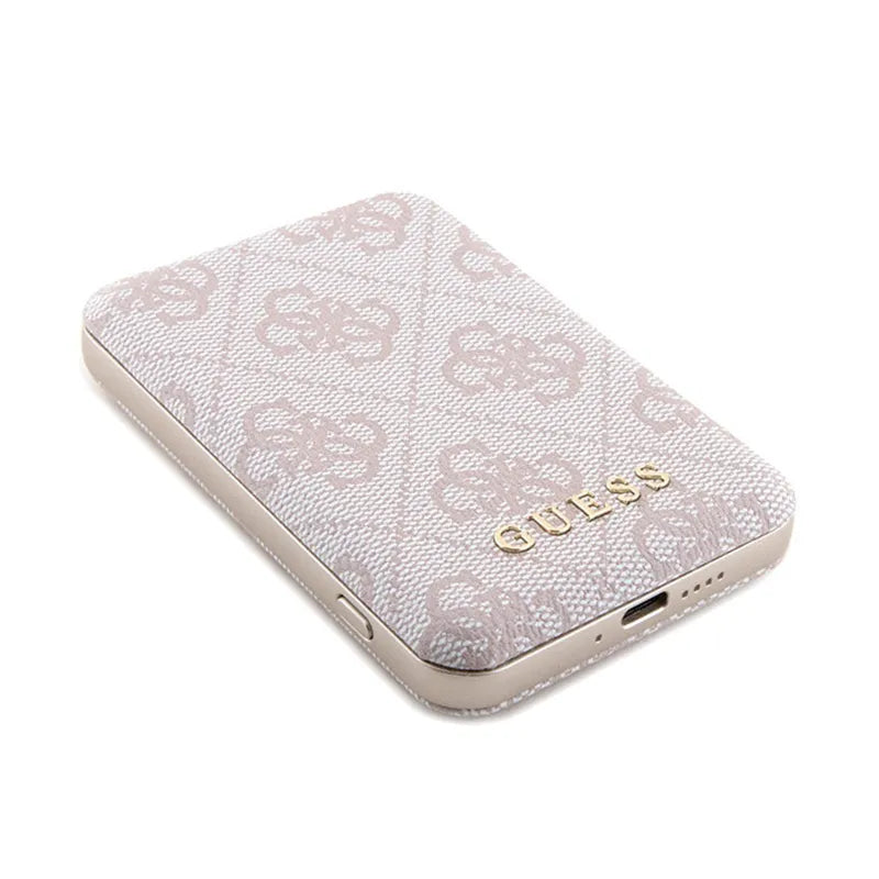 „Guess“ rinkinys „MagSafe 4G Metal Gold Logo“ – dėklo komplektas + „Power Bank“ 5000 mAh „MagSafe“ „iPhone 15 Pro“ (rožinis)
