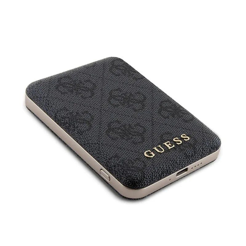 Guess rinkinys MagSafe 4G Metal Gold Logo – dėklas + 5000mAh MagSafe maitinimo baterija iPhone 14 Pro (juodas)