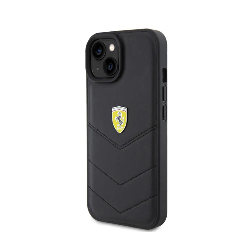 Ferrari Quilted Metal Logo – dėklas iPhone 15 (juodas)