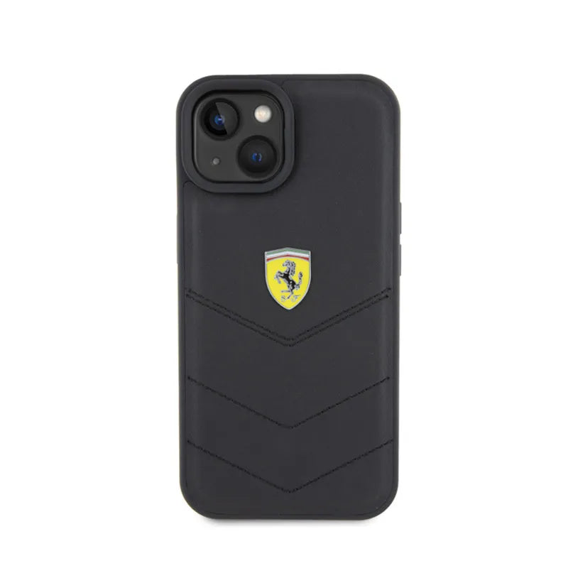 Ferrari Quilted Metal Logo – dėklas iPhone 15 (juodas)