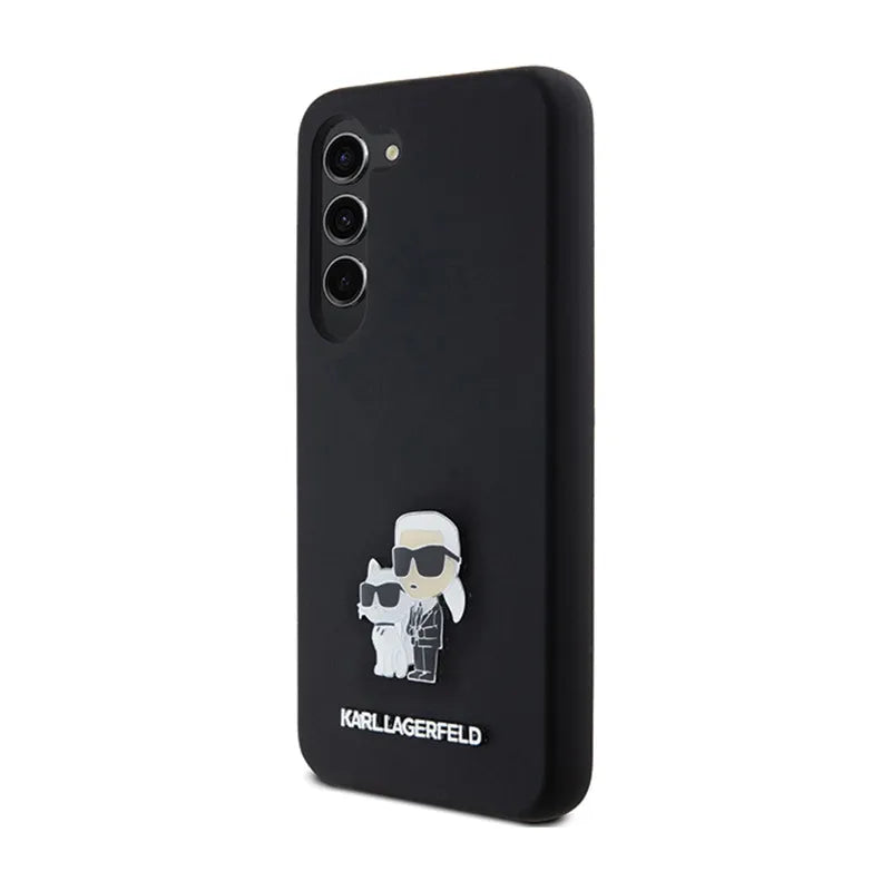 Karl Lagerfeld Silicone Karl & Choupette Metal Pin – dėklas Samsung Galaxy S24 (juodas)
