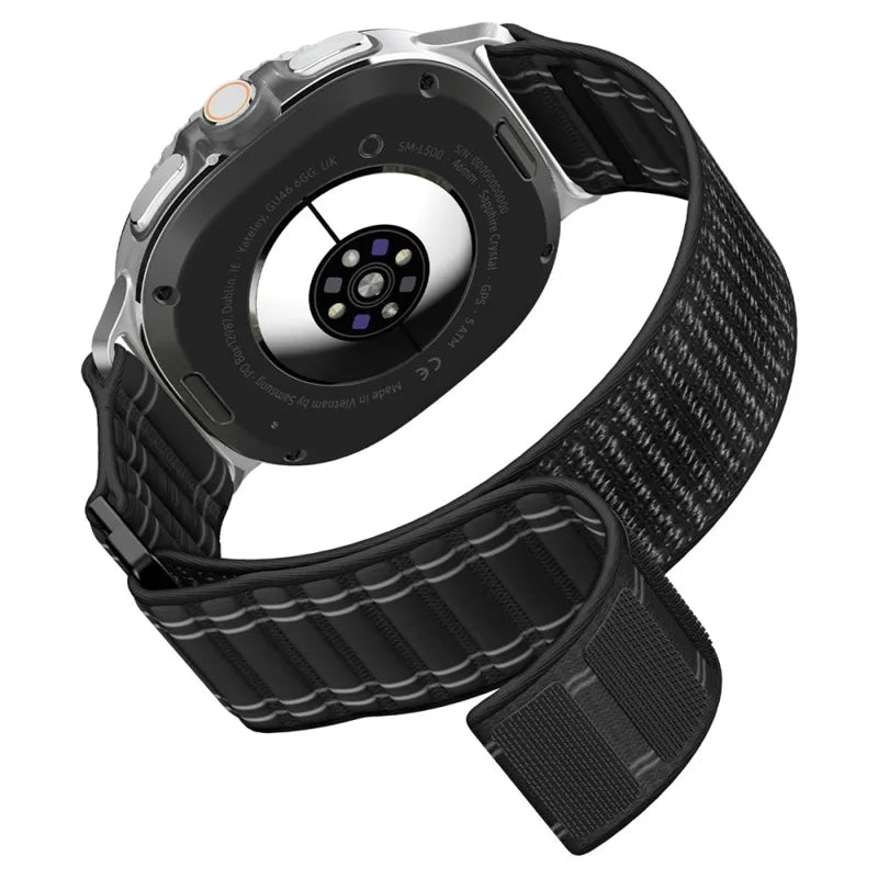 Spigen WBF0 apyrankė – Dirželis Samsung Galaxy Watch 8 / 8 Classic 40 / 44 / 46 mm (juoda)