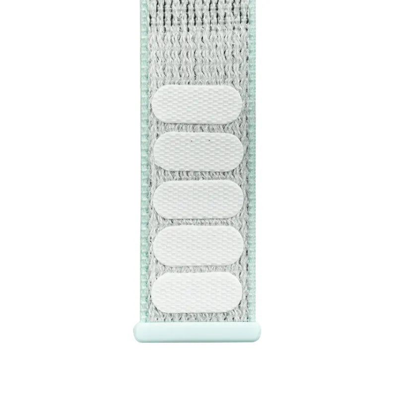 Crong Nylon – Sportinis dirželis Apple Watch 38/40/41/42 mm (pastelinė pilka)