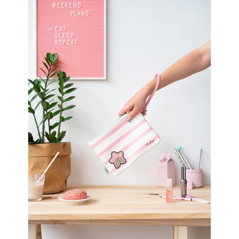 Pusheen – „Rose“ kolekcijos kosmetinė (23 x 16,5 x 2,5 cm)