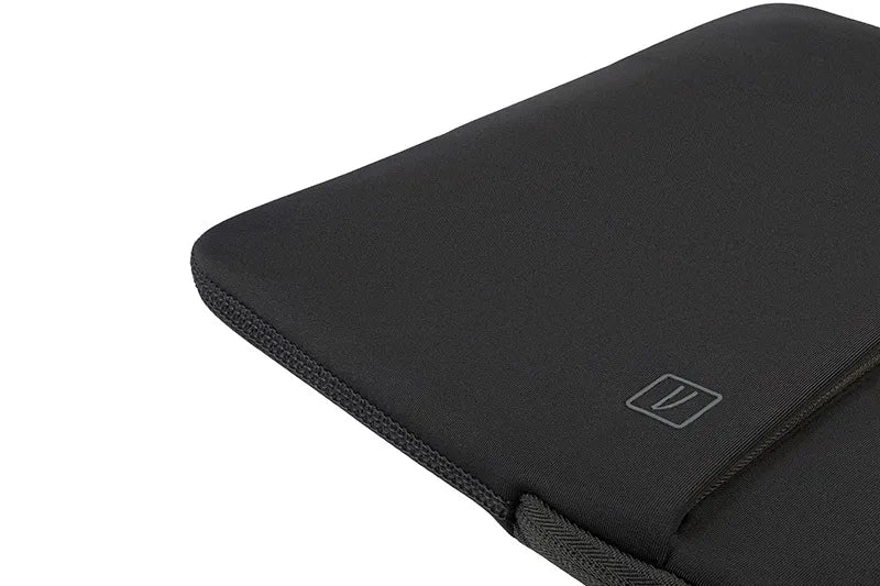 Tucano Top Second Skin – dėklas MacBook Pro 14" (M5/M4/M3/M2/M1/2026-2021) (juodas)