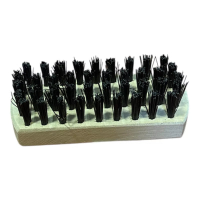 Kelioninis drabužių valymo šepetys juodais šeriais